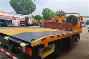 休宁附近拖车电话号码服务